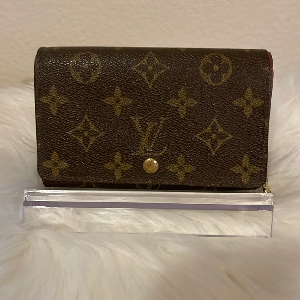 Authentic Louis Vuitton Monogram Tresor Wallet